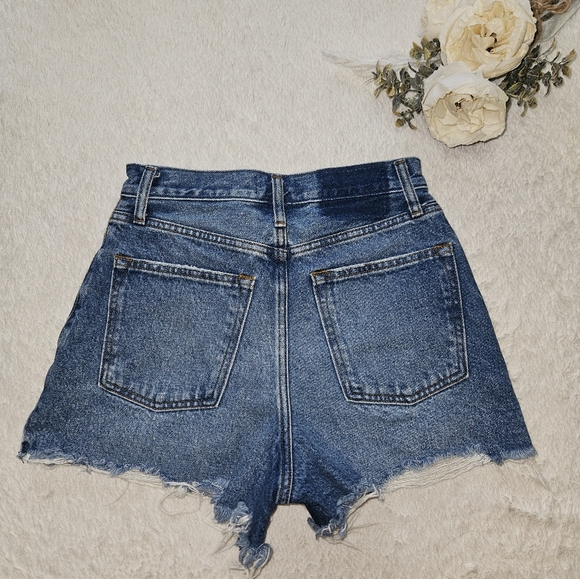 A&F Ultra High Rise Denmin Shorts - Picture 4 of 4